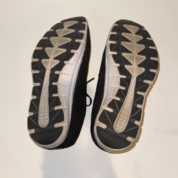 Saucony Women’s Grid Ideal Running Shoe | Black White | Size 10 | Lightweight - Picture 4 of 8